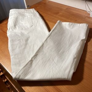 Code Bleu, white straight leg jeans. New without tag!